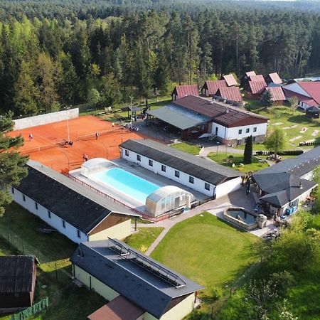 Raj Sportovni A Rekreacni Resort Branzez Kněžmost Extérieur photo