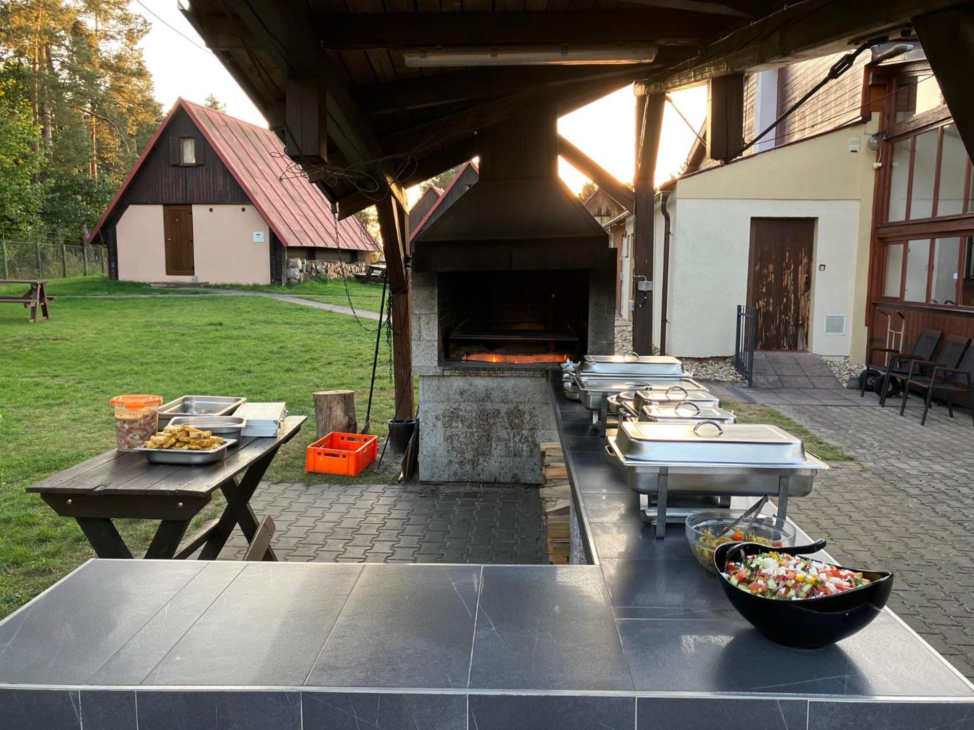 Raj Sportovni A Rekreacni Resort Branzez Kněžmost Extérieur photo