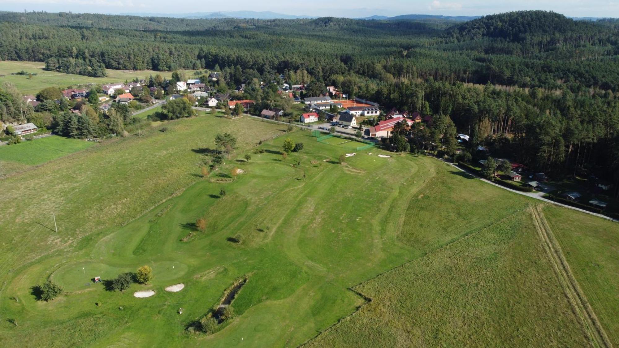 Raj Sportovni A Rekreacni Resort Branzez Kněžmost Extérieur photo