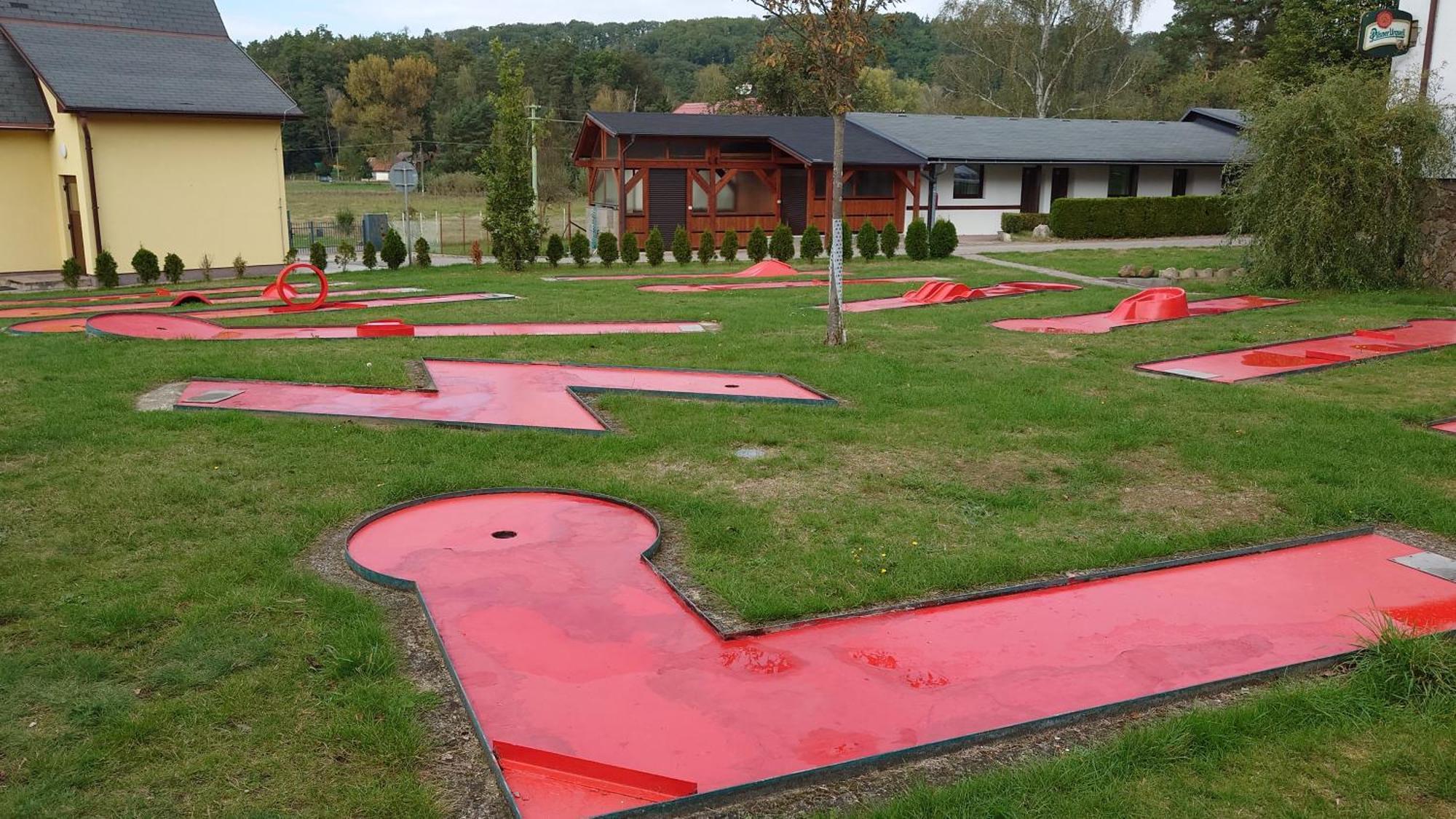 Raj Sportovni A Rekreacni Resort Branzez Kněžmost Extérieur photo