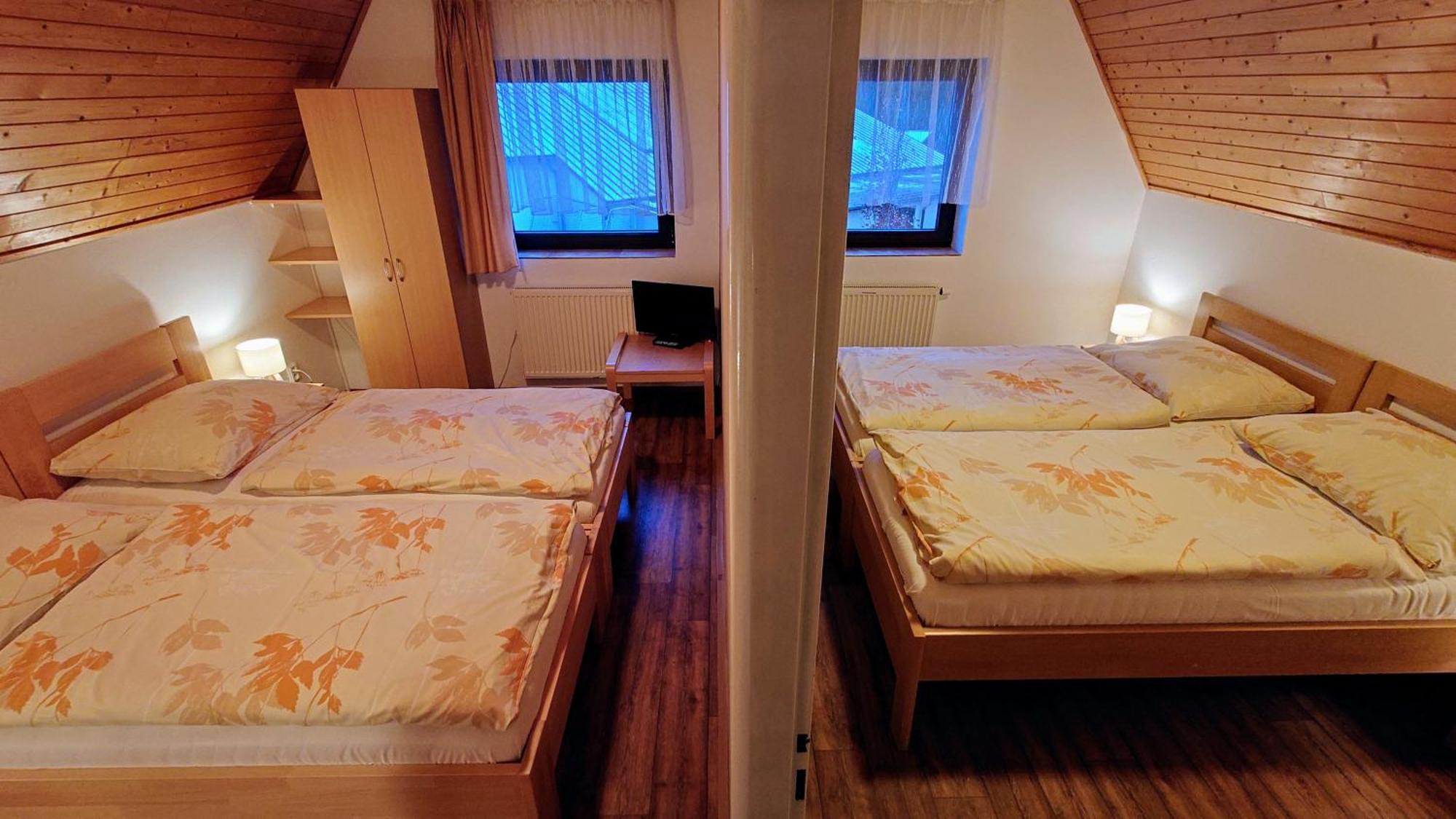 Raj Sportovni A Rekreacni Resort Branzez Kněžmost Extérieur photo