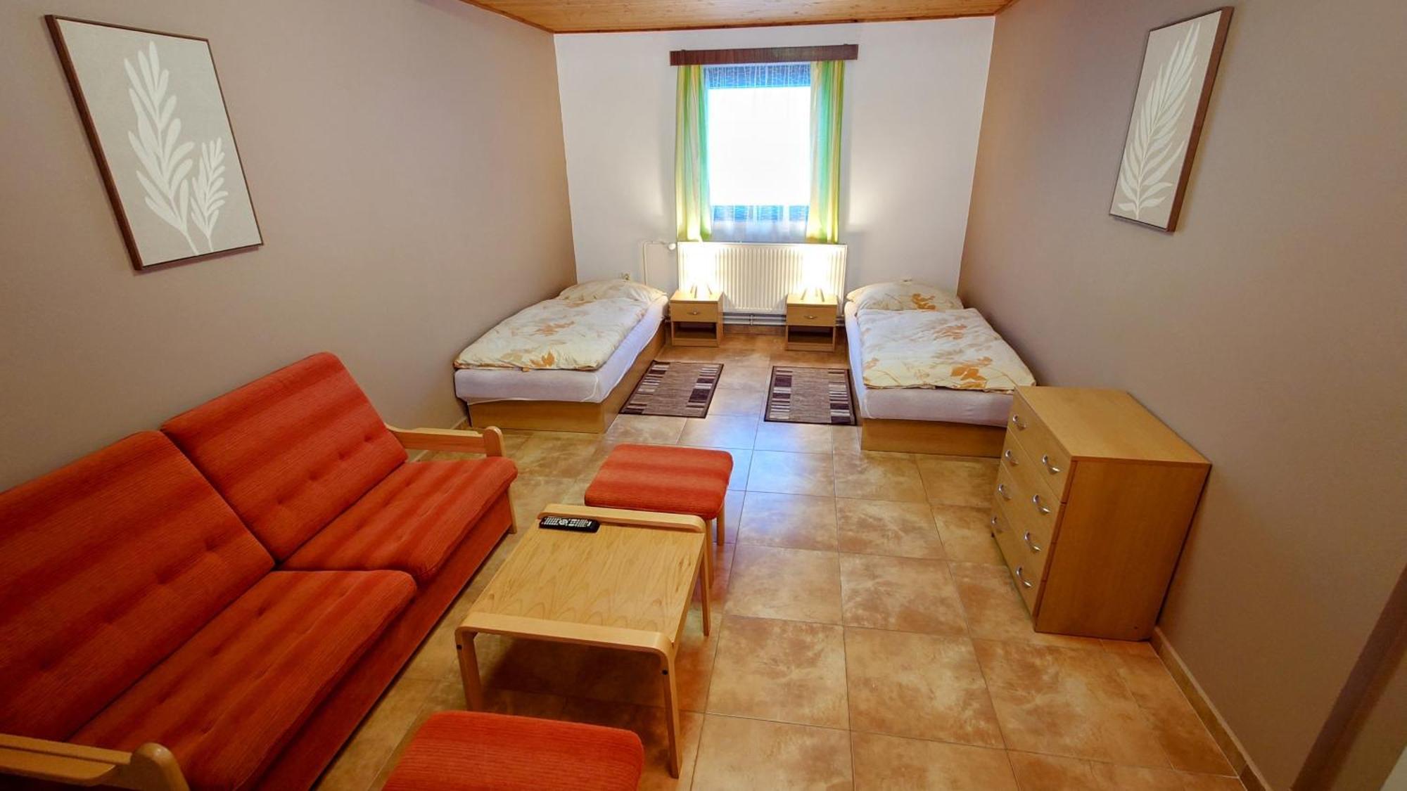 Raj Sportovni A Rekreacni Resort Branzez Kněžmost Extérieur photo