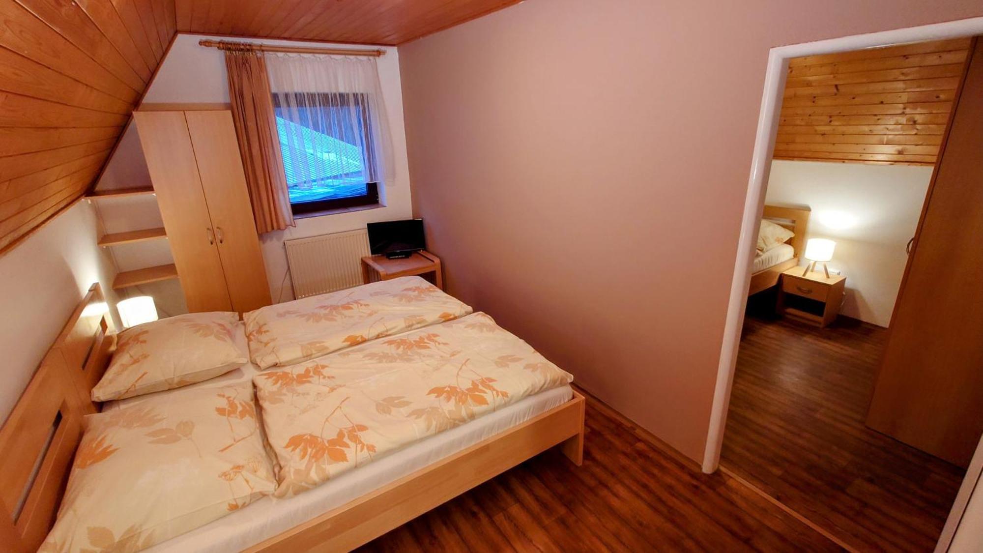 Raj Sportovni A Rekreacni Resort Branzez Kněžmost Extérieur photo